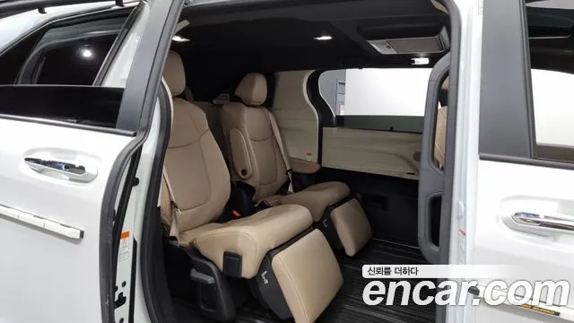 Toyota Sienna 4th Generation 2024 Белый из Кореи, фото 3