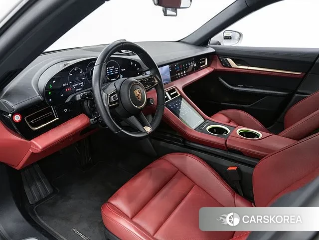 Porsche Taycan 2023 Жемчужный цвет из Кореи, фото 3