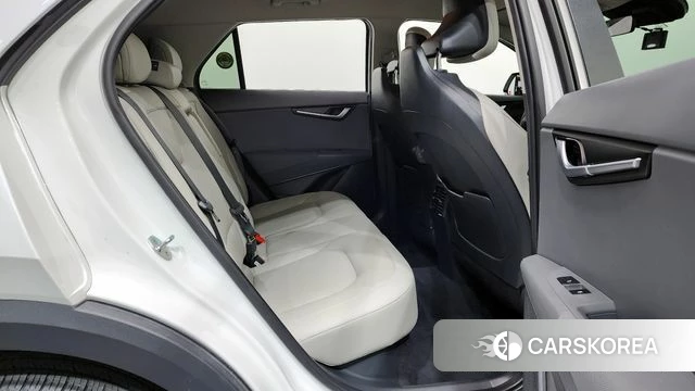 Kia Di Ol Nu Niro 2022 Белый из Кореи, фото 3