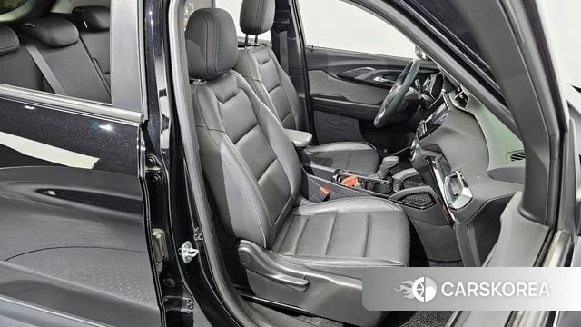 Chevrolet (GM Daewoo) Trailblazer 2021 Черный из Кореи, фото 3