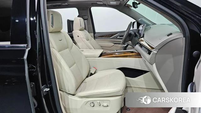 Cadillac Escalade 5th Generation 2021 Черный из Кореи, фото 3