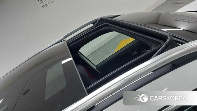 Mercedes-Benz GLB-Class X247 2025 Белый из Кореи, фото 3