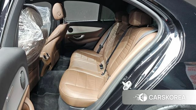 Mercedes-Benz E-Class W213 2021 Черный из Кореи, фото 3