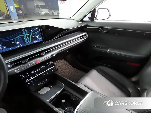 Hyundai Grandeur Hybrid (GN7) 2023 Белый из Кореи, фото 3