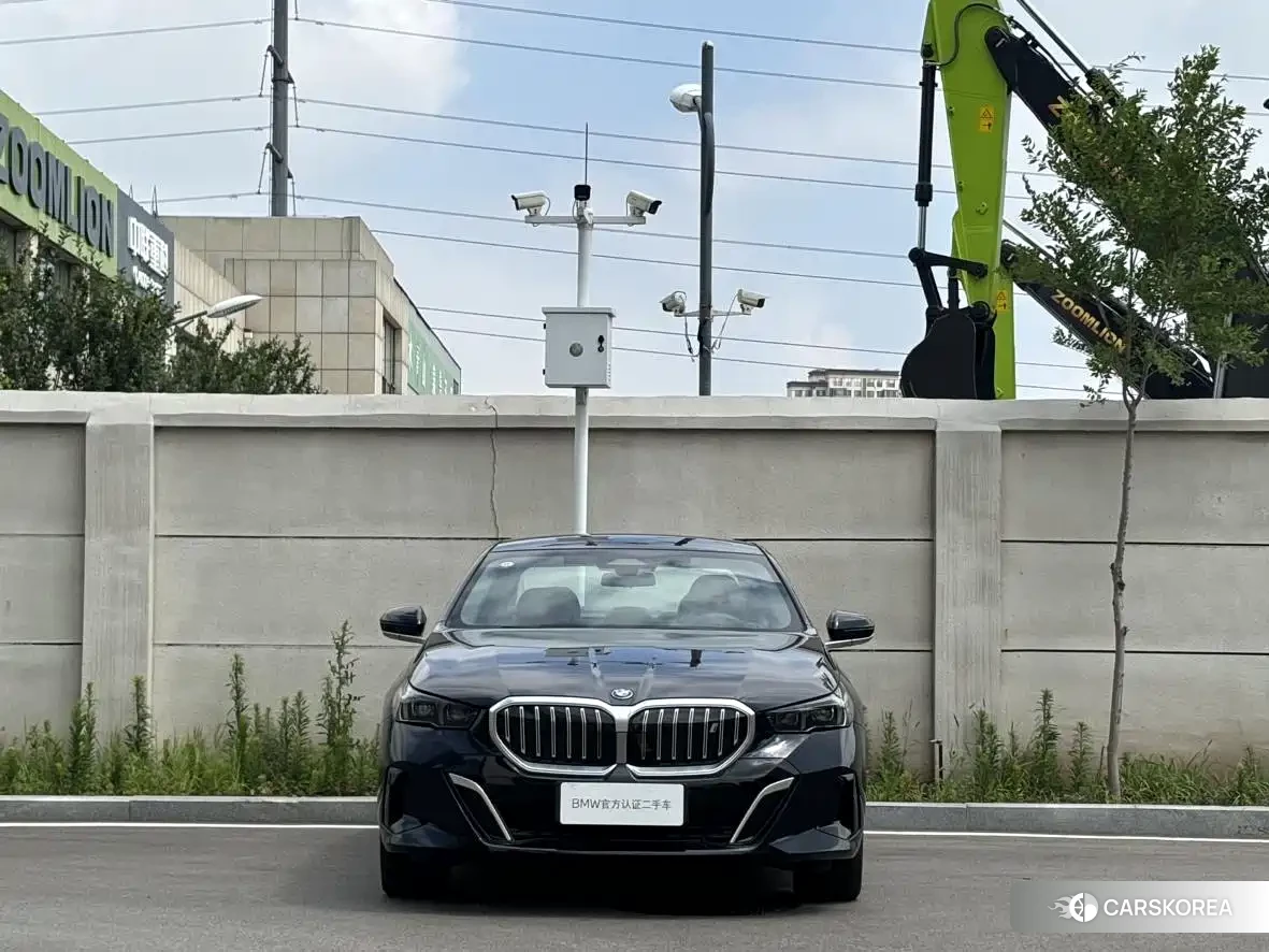 BMW i5 2026 Черный из Китая, фото 3