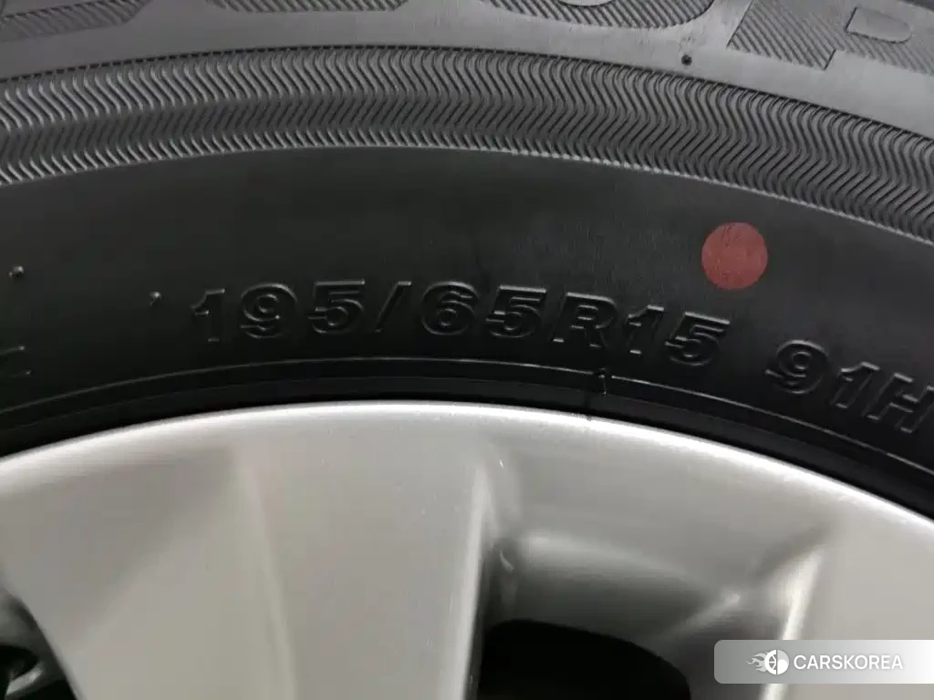 Toyota Corolla 2024 Белый из Китая, фото 3