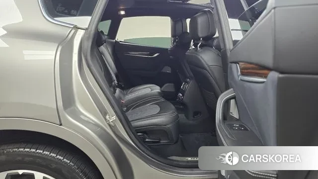 Maserati Levante 2018 Песочный из Кореи, фото 3