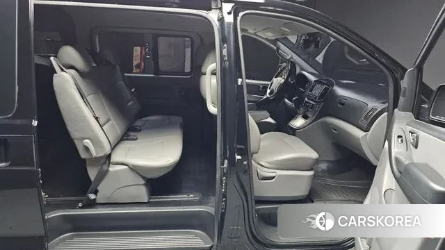 Hyundai The New Grand Starex 2019 Черный из Кореи, фото 3