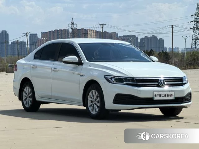 Volkswagen Bora 2022 Белый из Китая, фото 3