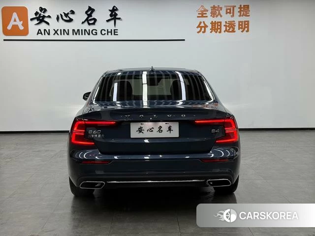 Volvo S60 2022 Синий из Китая, фото 3
