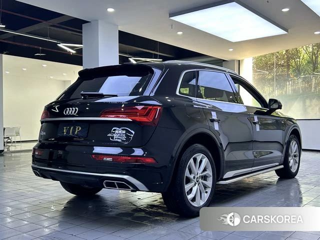 Audi Q5L 2022 Черный из Китая, фото 3