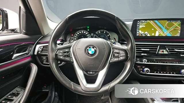 BMW 5 Series (G30) 2018 Белый из Кореи, фото 3