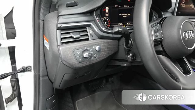 Audi A4 (B9) 2019 Белый из Кореи, фото 3