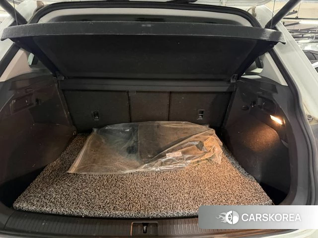 Volkswagen Tiguan second Generation 2021 Белый из Кореи, фото 3