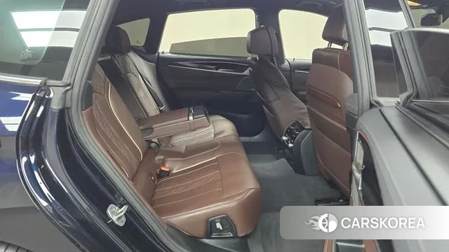 BMW 6 Series GT (G32) 2023 Черный из Кореи, фото 3