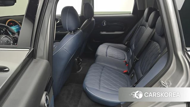 Mini Cooper S Clubman 2023 Серебряный из Кореи, фото 3