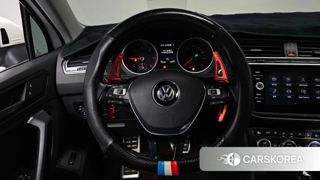 Volkswagen Tiguan second Generation 2020 Белый из Кореи, фото 3