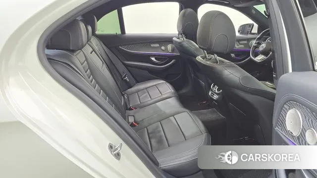 Mercedes-Benz E-Class W213 2021 Белый из Кореи, фото 3