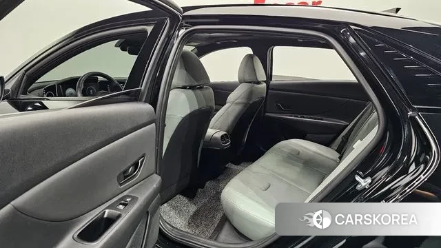 Hyundai The New Avante (CN7) 2023 Черный из Кореи, фото 3