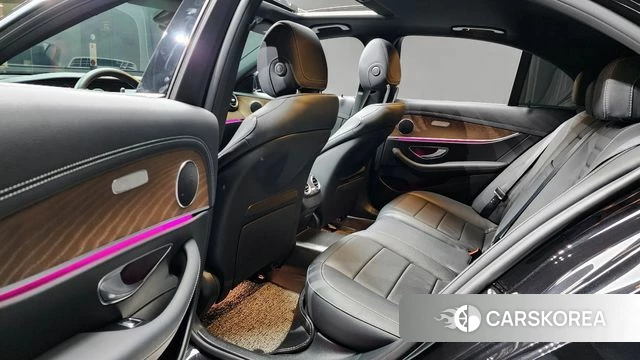 Mercedes-Benz E-Class W213 2021 Черный из Кореи, фото 3