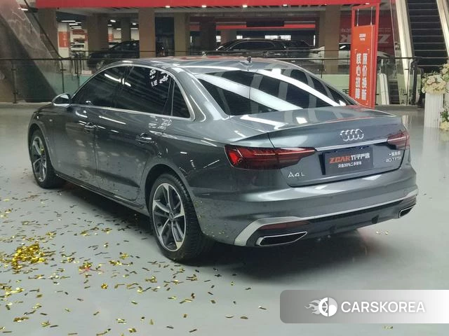 Audi A4L 2025 Темно-серый из Китая, фото 3