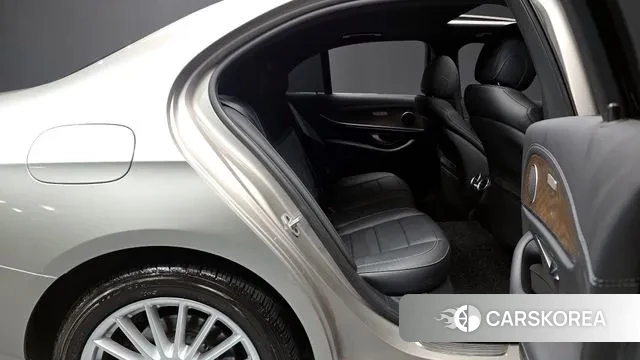 Mercedes-Benz E-Class W213 2021 Песочный из Кореи, фото 3