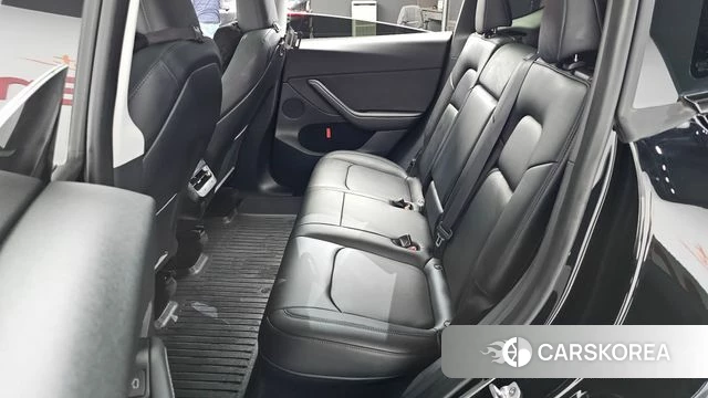 Tesla Model Y 2024 Черный из Кореи, фото 3