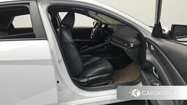 Hyundai Avante (CN7) 2022 Белый из Кореи, фото 3