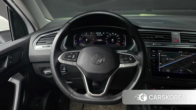 Volkswagen Tiguan second Generation 2022 Белый из Кореи, фото 3