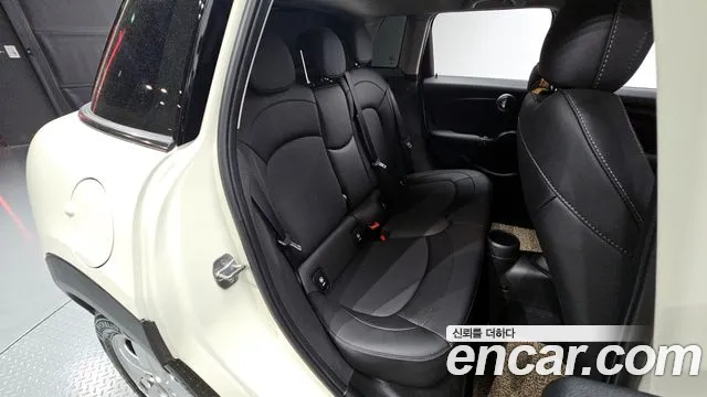 Mini Cooper id 2652984 из Кореи 3