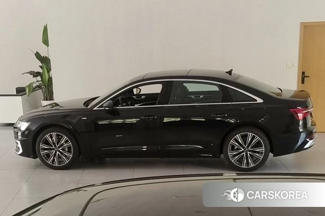 Audi A6L 2025 Черный из Китая, фото 3