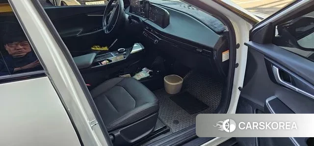 Kia EV6 2022 Жемчужный цвет из Кореи, фото 3