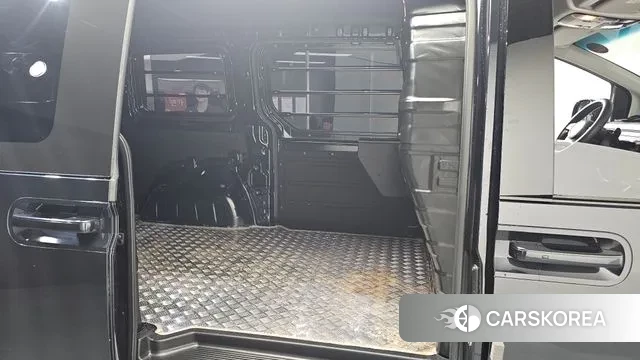 Hyundai Staria 2024 Серый из Кореи, фото 3