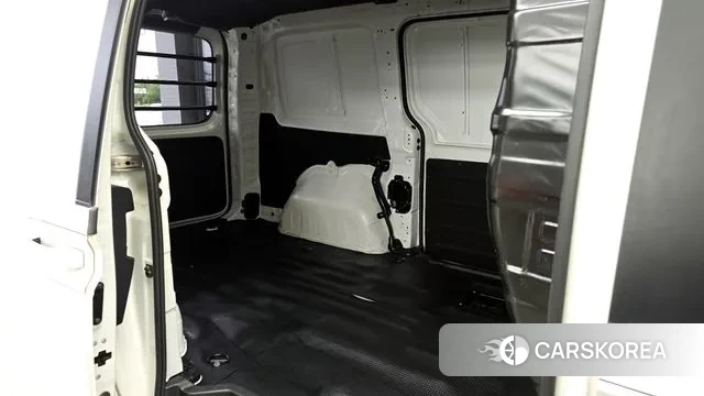 Hyundai Staria 2022 Белый из Кореи, фото 3