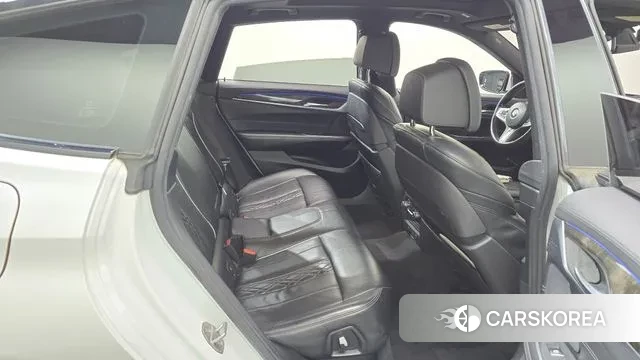 BMW 6 Series GT (G32) 2018 Белый из Кореи, фото 3