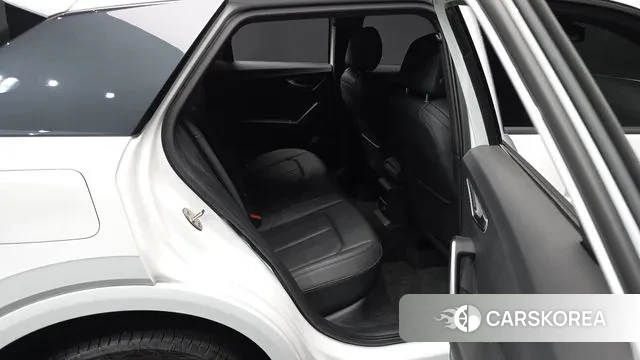 Audi Q2 2023 Белый из Кореи, фото 3