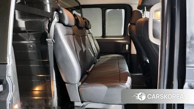 Hyundai Staria 2023 Серый из Кореи, фото 3