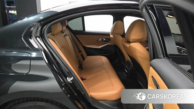 BMW 3 Series (G20) 2023 Черный из Кореи, фото 3