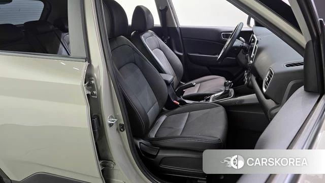 Hyundai Venue 2020 Серебристо-серый из Кореи, фото 3