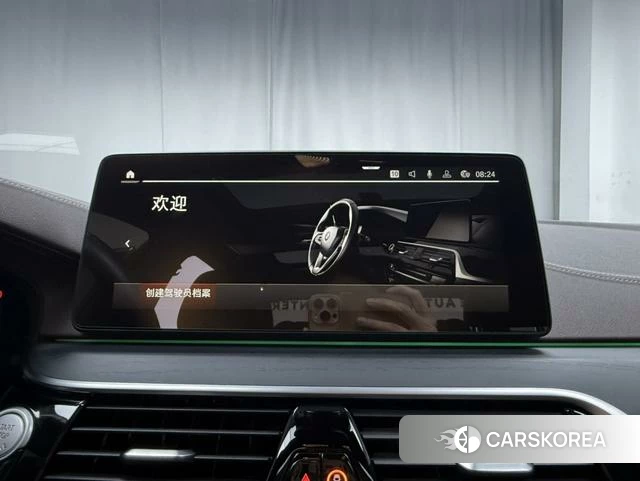 BMW 5 series 2022 Белый из Китая, фото 3