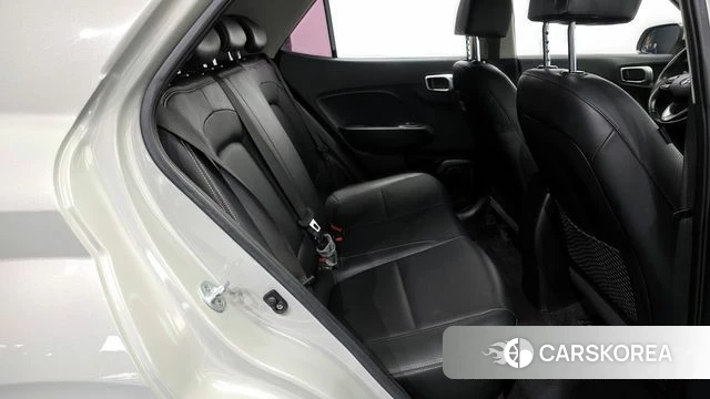 Hyundai Venue 2021 Серебристо-серый из Кореи, фото 3