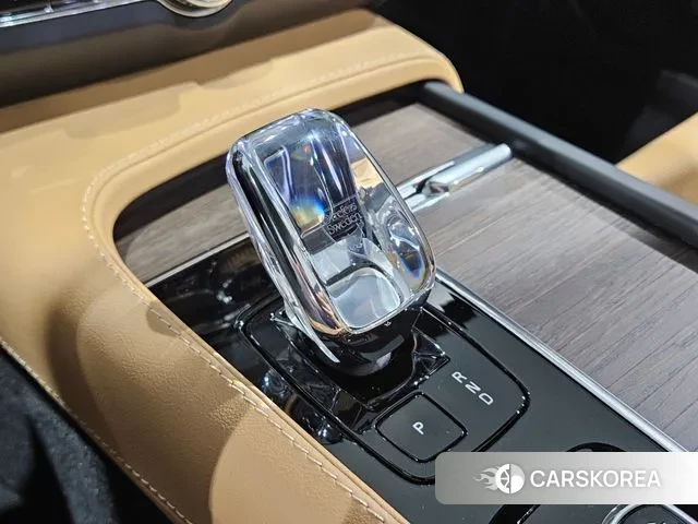 Volvo V90 Cross-Country 2024 Белый из Кореи, фото 3