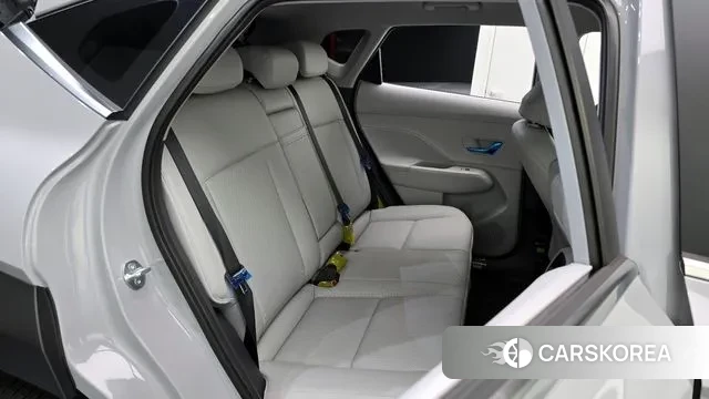 Hyundai Kona Hybrid (SX2) 2025 Серебряный из Кореи, фото 3