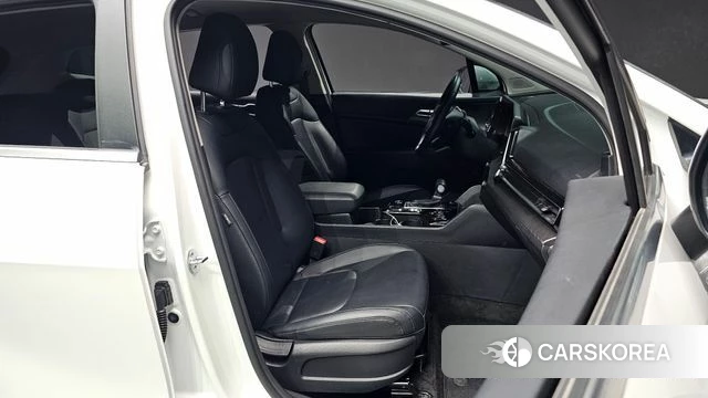 Kia Sportage 5th Generation 2022 Белый из Кореи, фото 3