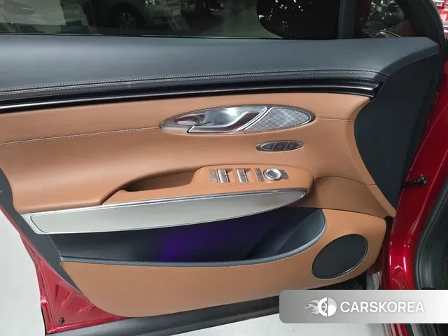 Genesis GV70 2023 Красный из Кореи, фото 3