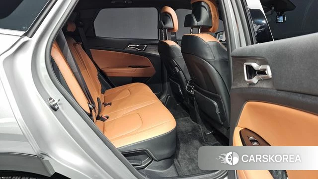 Kia Sportage 5th Generation Hybrid 2022 Серебристо-серый из Кореи, фото 3