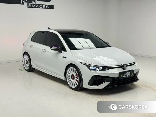 Volkswagen Golf 2024 Белый из Китая, фото 3