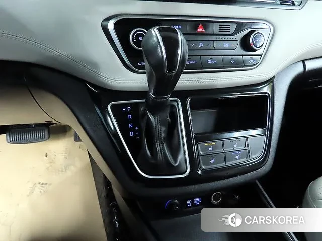 Hyundai The New Grand Starex 2019 Черный из Кореи, фото 3