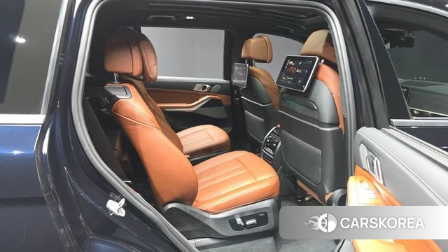 BMW X7 (G07) 2021 Черный из Кореи, фото 3