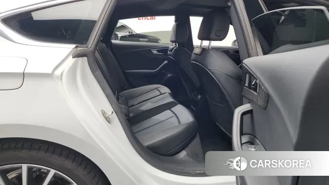 Audi A5 (F5) 2023 Белый из Кореи, фото 3